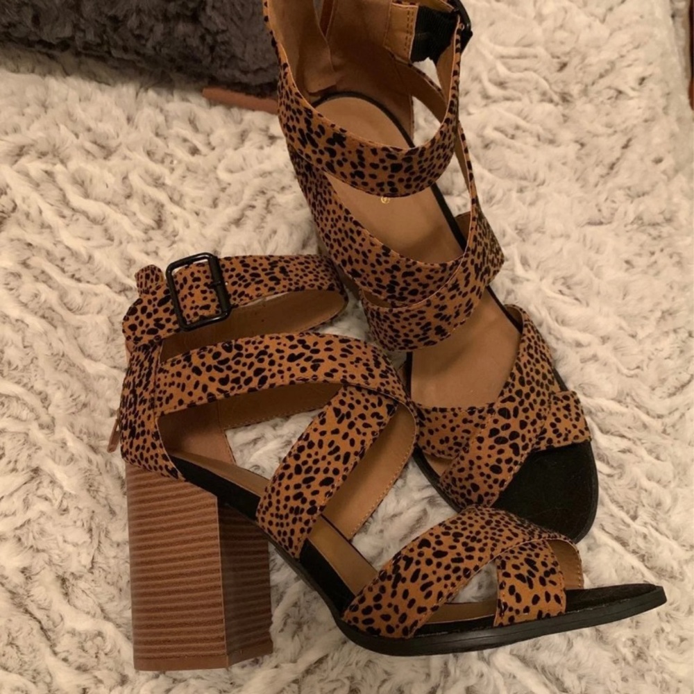 Leopard sandals - Picture 2 of 3